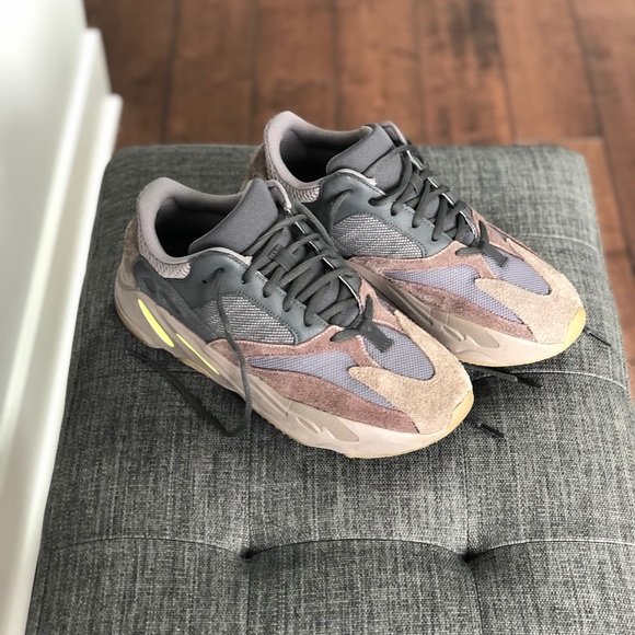 Adidas Yeezy Boost 700 “Mauve” - Picture 2 of 6
